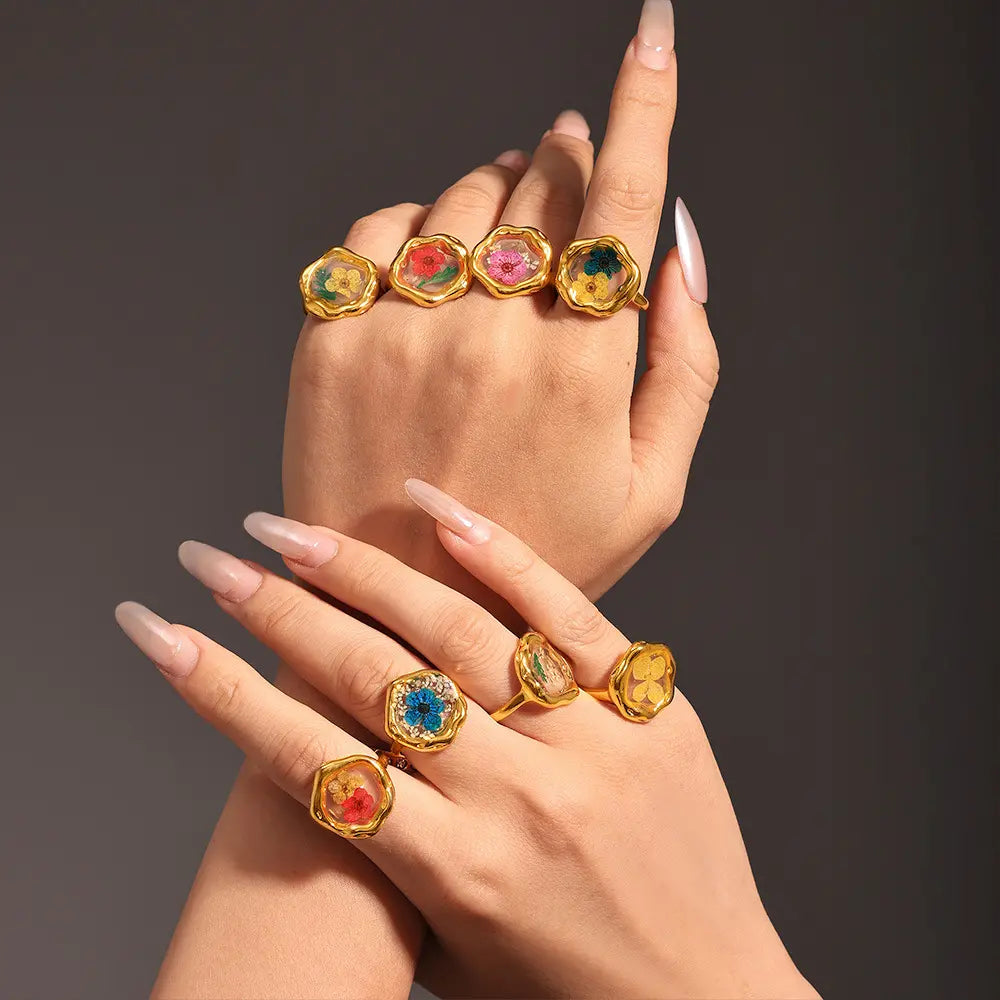 Delicate Floral Resin Ring with Dried Flowers