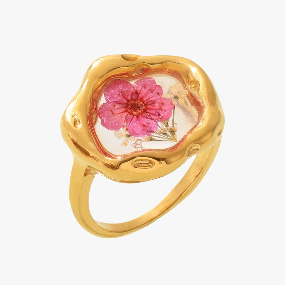 Delicate Floral Resin Ring with Dried Flowers