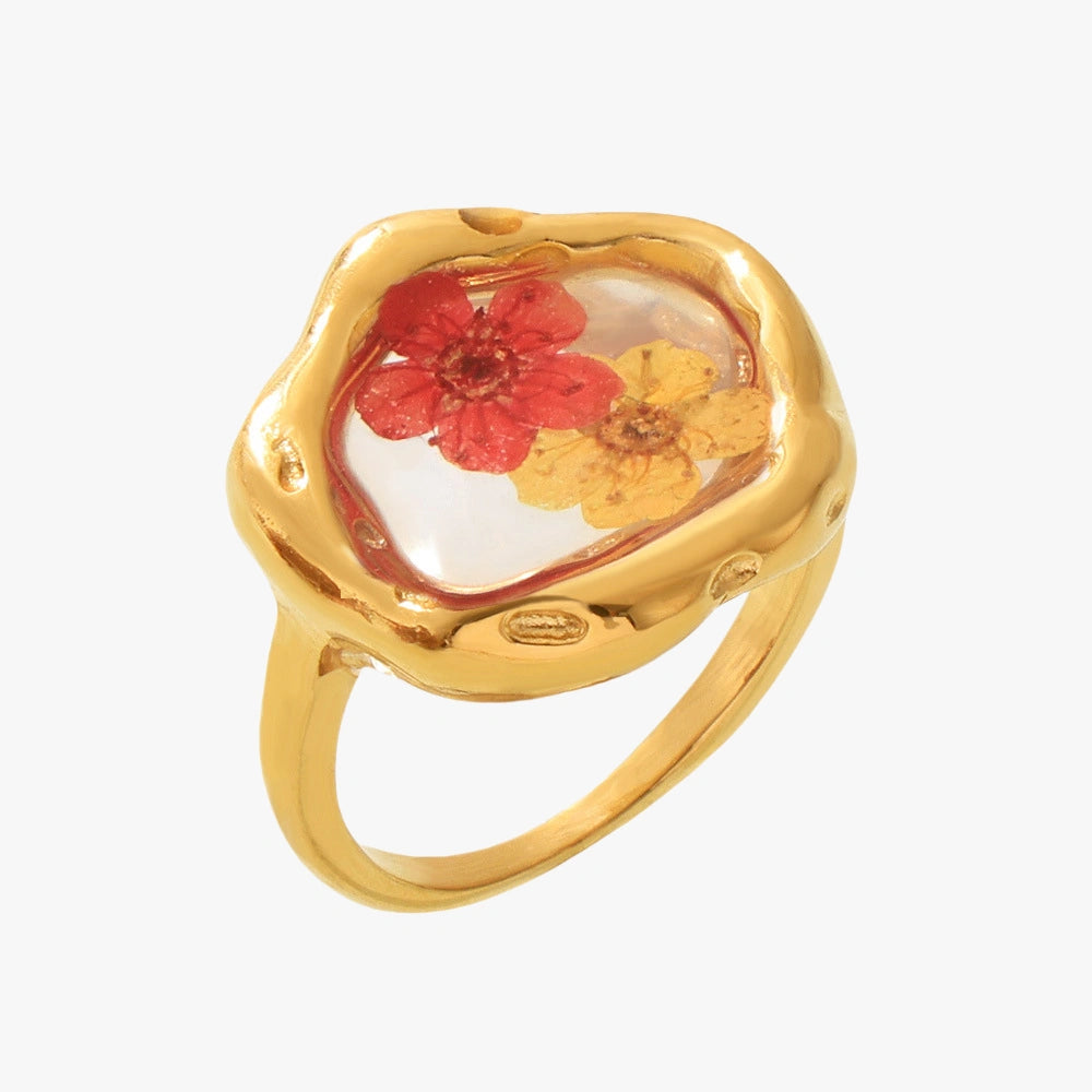 Delicate Floral Resin Ring with Dried Flowers