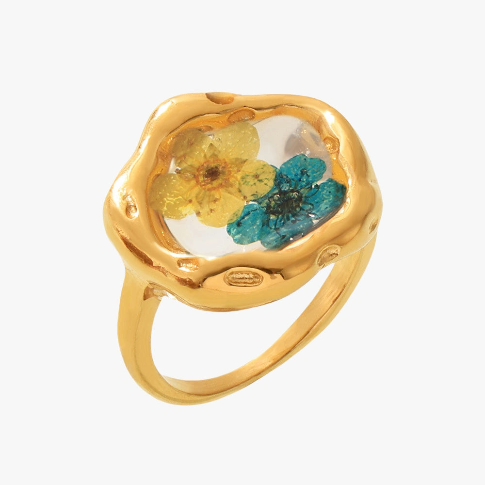 Delicate Floral Resin Ring with Dried Flowers