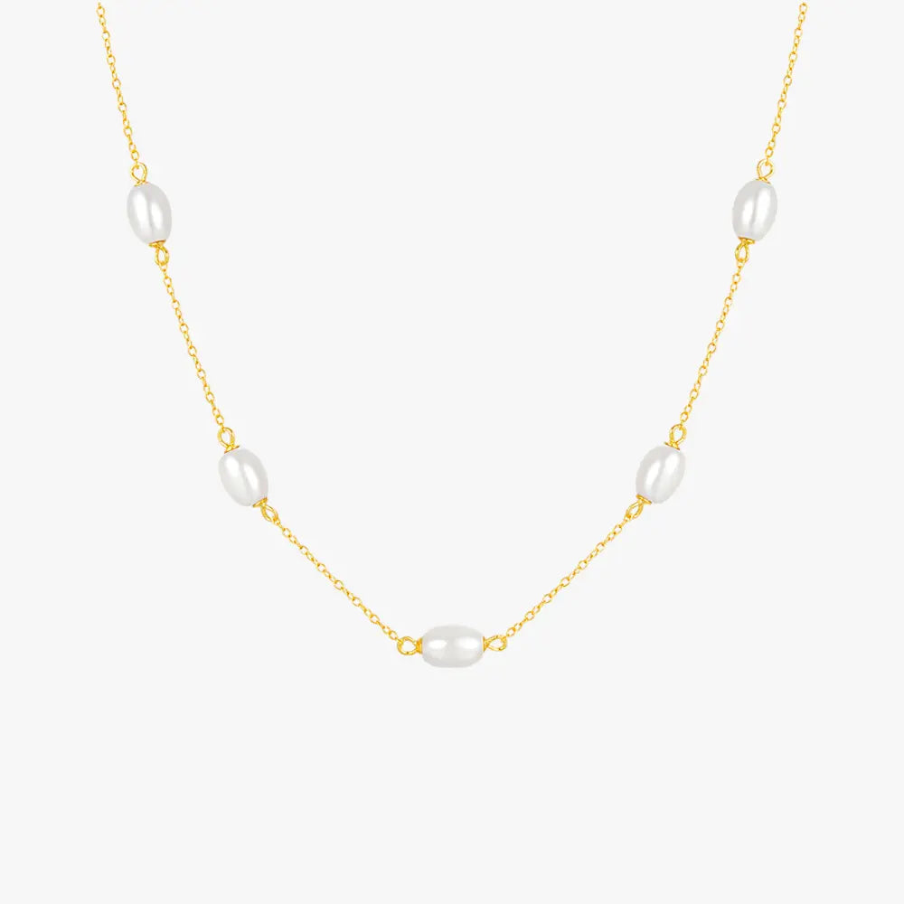 Elegant S925 gold-plated necklace with pearls, perfect for a minimalistic and stylish look.