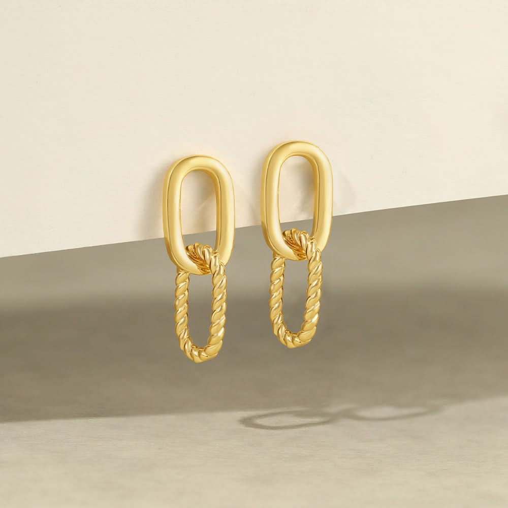 S925 twisted rope chain link earrings in a simple and elegant style, ideal for casual or formal wear.