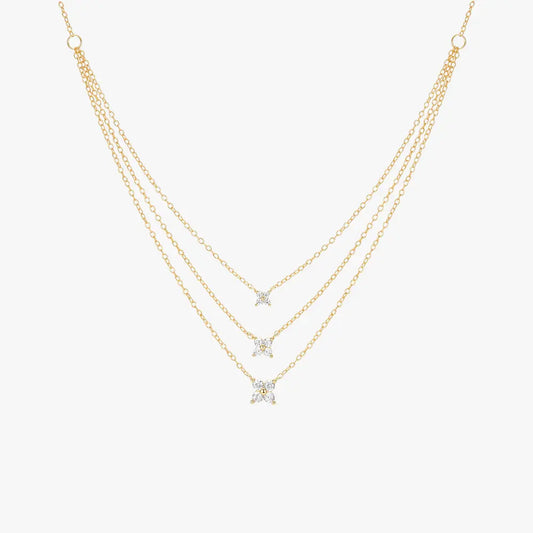 Collier triple rang avec breloque pétale