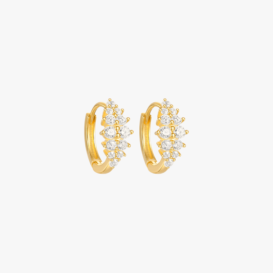 Small gold hoop earrings with diamonds, perfect for daily wear and elegant occasions.